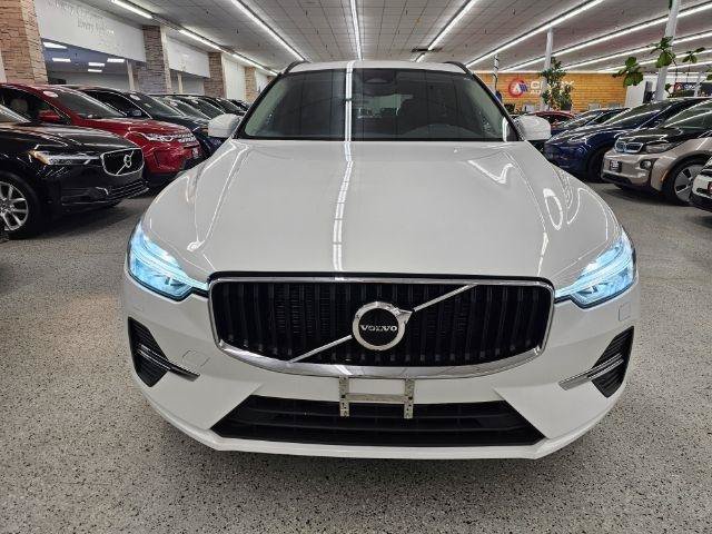 Used 2022 Volvo XC60 B5 Momentum w/ Climate Package AWD/4WD image 2
