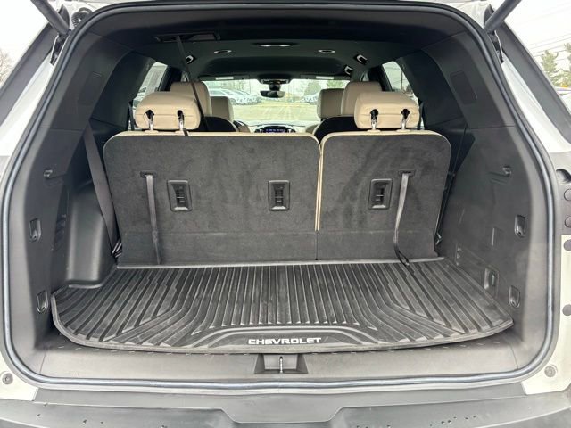 Used 2022 Chevrolet Traverse LT image 9