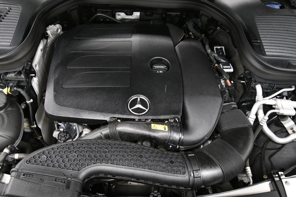 Used 2020 Mercedes-Benz GLC 300 4MATIC image 36