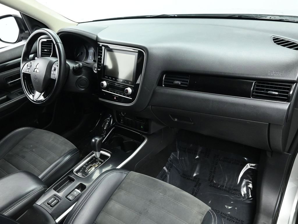 Used 2020 Mitsubishi Outlander SEL image 20