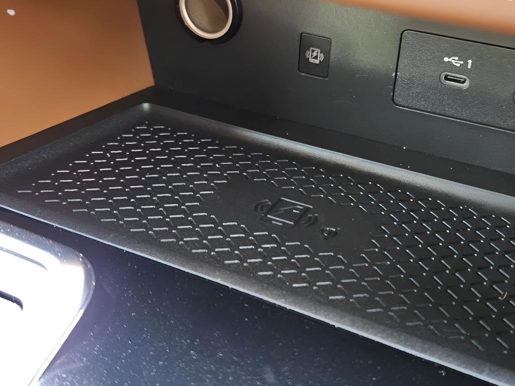 Used 2024 Nissan Pathfinder Platinum image 42