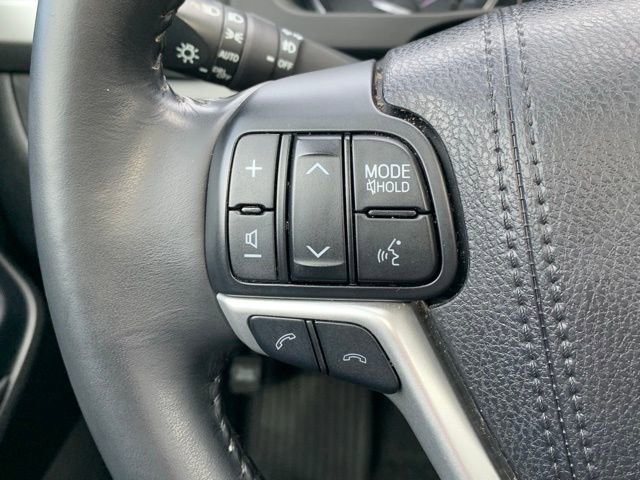 Used 2018 Toyota Highlander XLE image 24