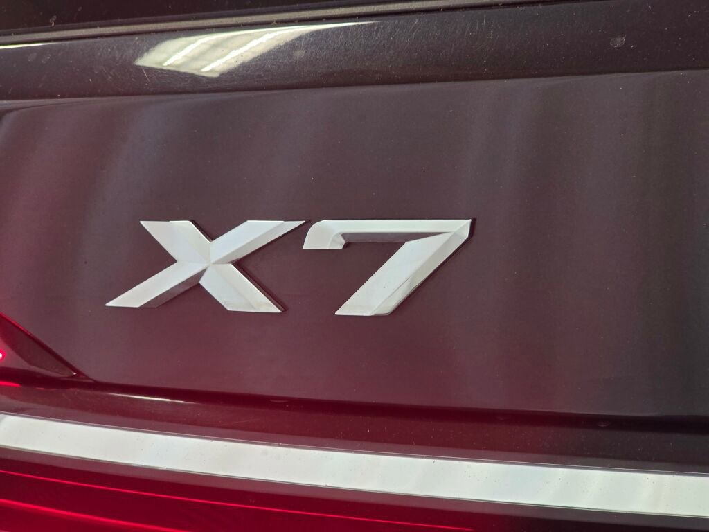 Used 2025 BMW X7 xDrive40i image 36