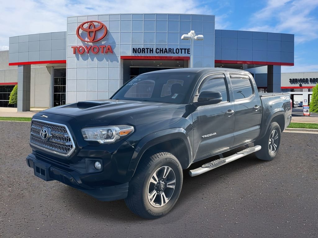 Used 2017 Toyota Tacoma TRD Sport image 6