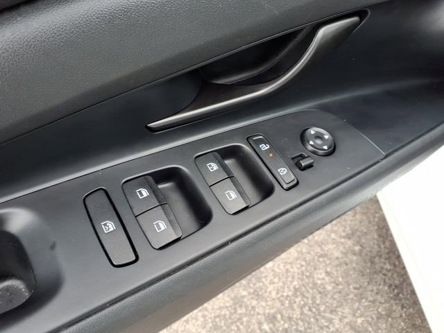 Used 2026 Hyundai Elantra Sport image 11