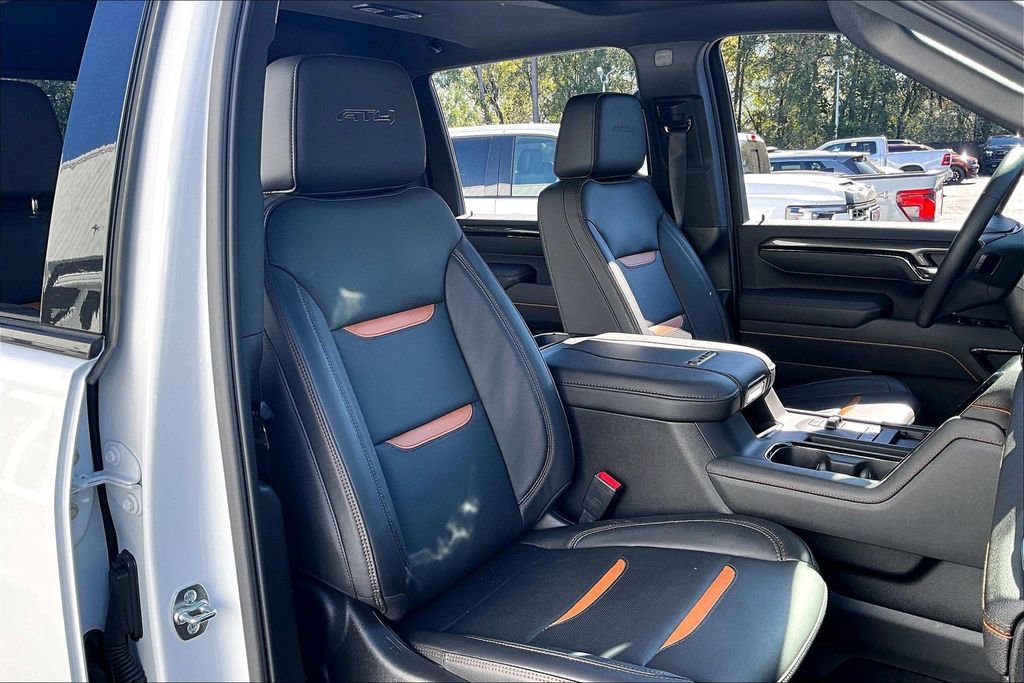 Used 2025 GMC Sierra 2500 AT4 w/ AT4 Premium Plus Package image 28
