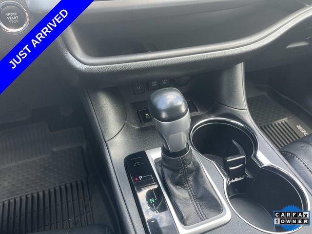 Used 2017 Toyota Highlander SE FWD image 34