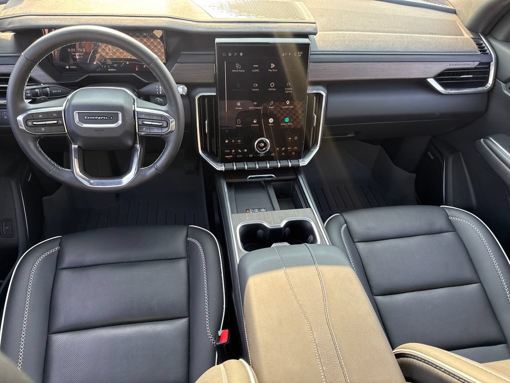 Used 2025 GMC Acadia Denali FWD image 15