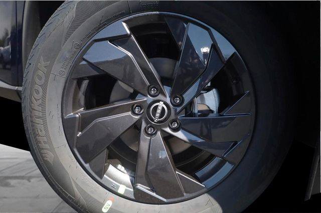 New 2026 Nissan Rogue SV w/ Cold Weather Package AWD/4WD image 3