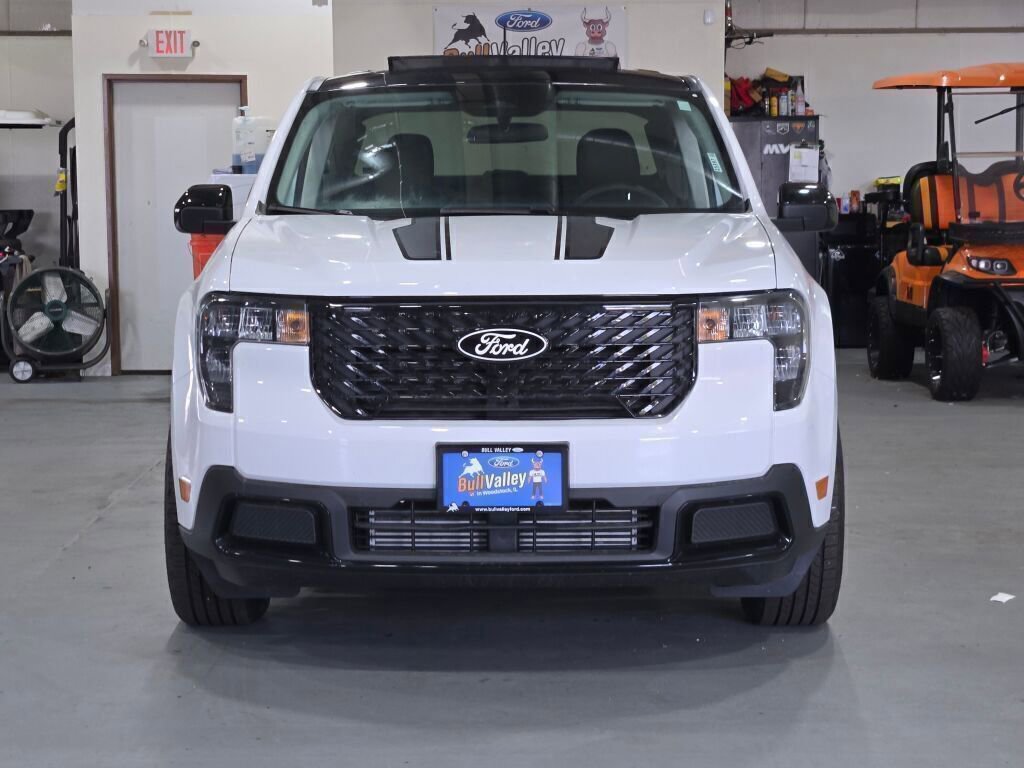 New 2025 Ford Maverick XLT w/ XLT Luxury Package image 4