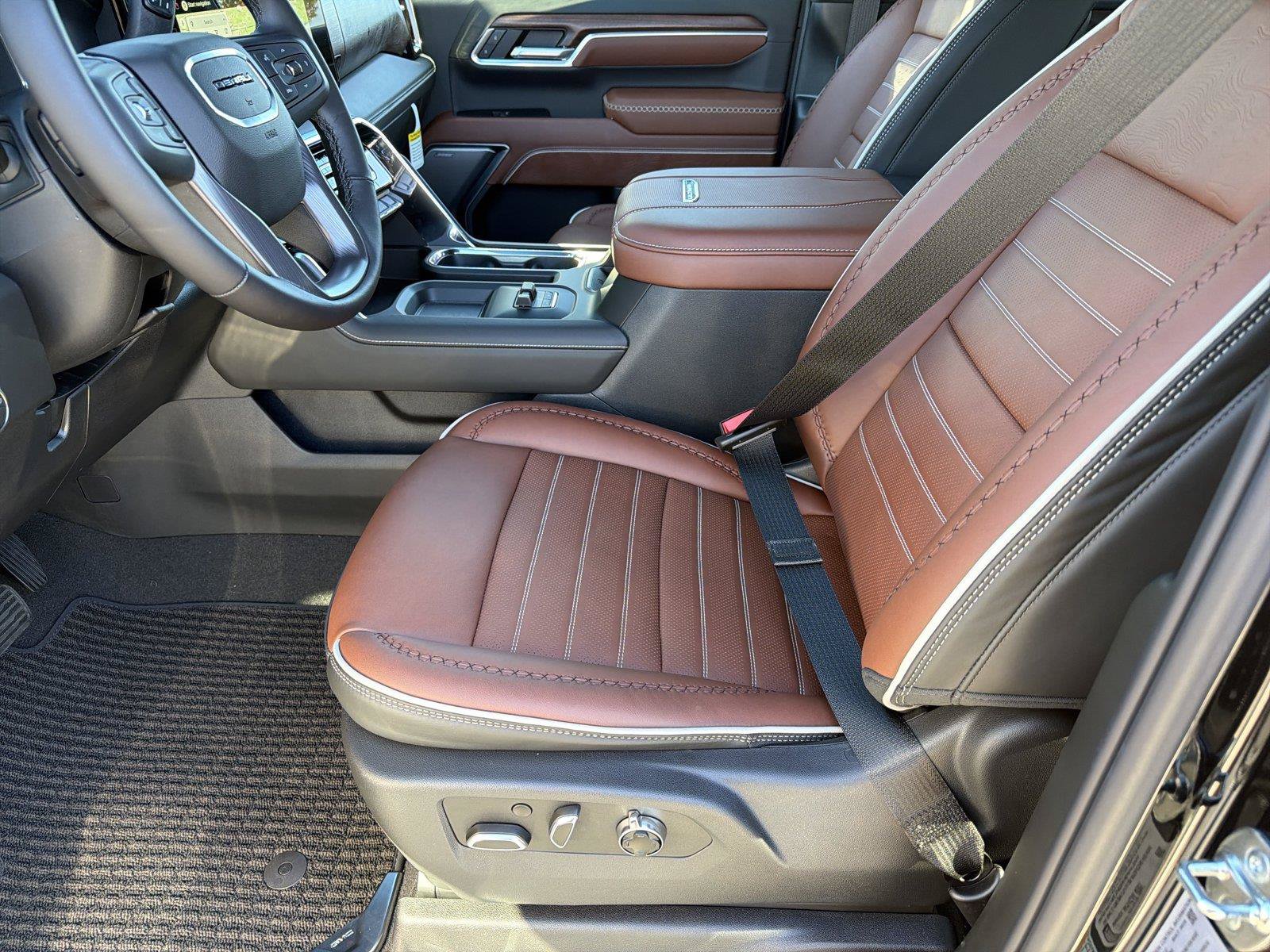New 2026 GMC Sierra 3500 Denali Ultimate AWD/4WD image 7