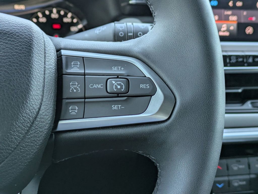 Used 2024 Jeep Compass Limited image 25