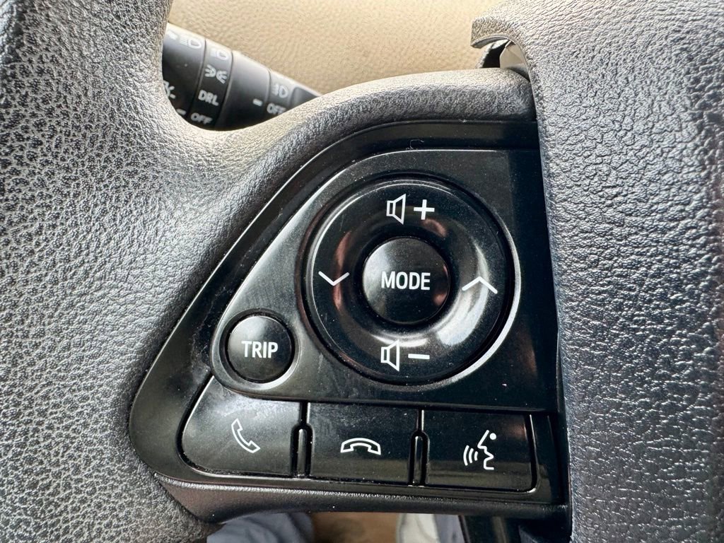 Used 2019 Toyota Prius LE image 21