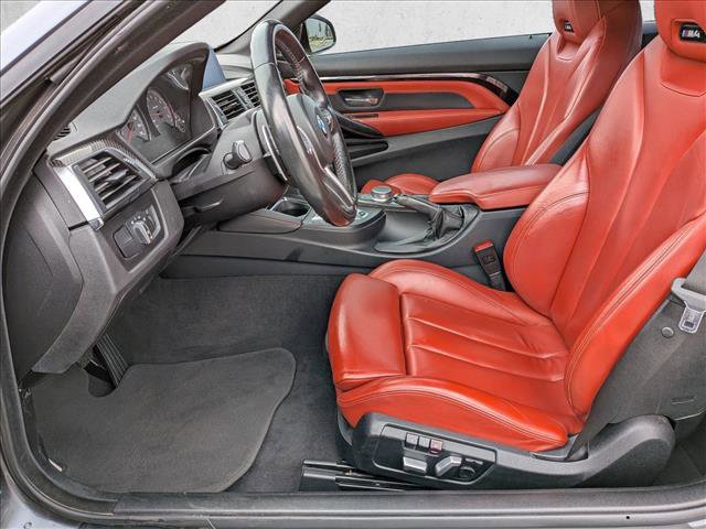 Used 2018 BMW M4 Convertible image 18