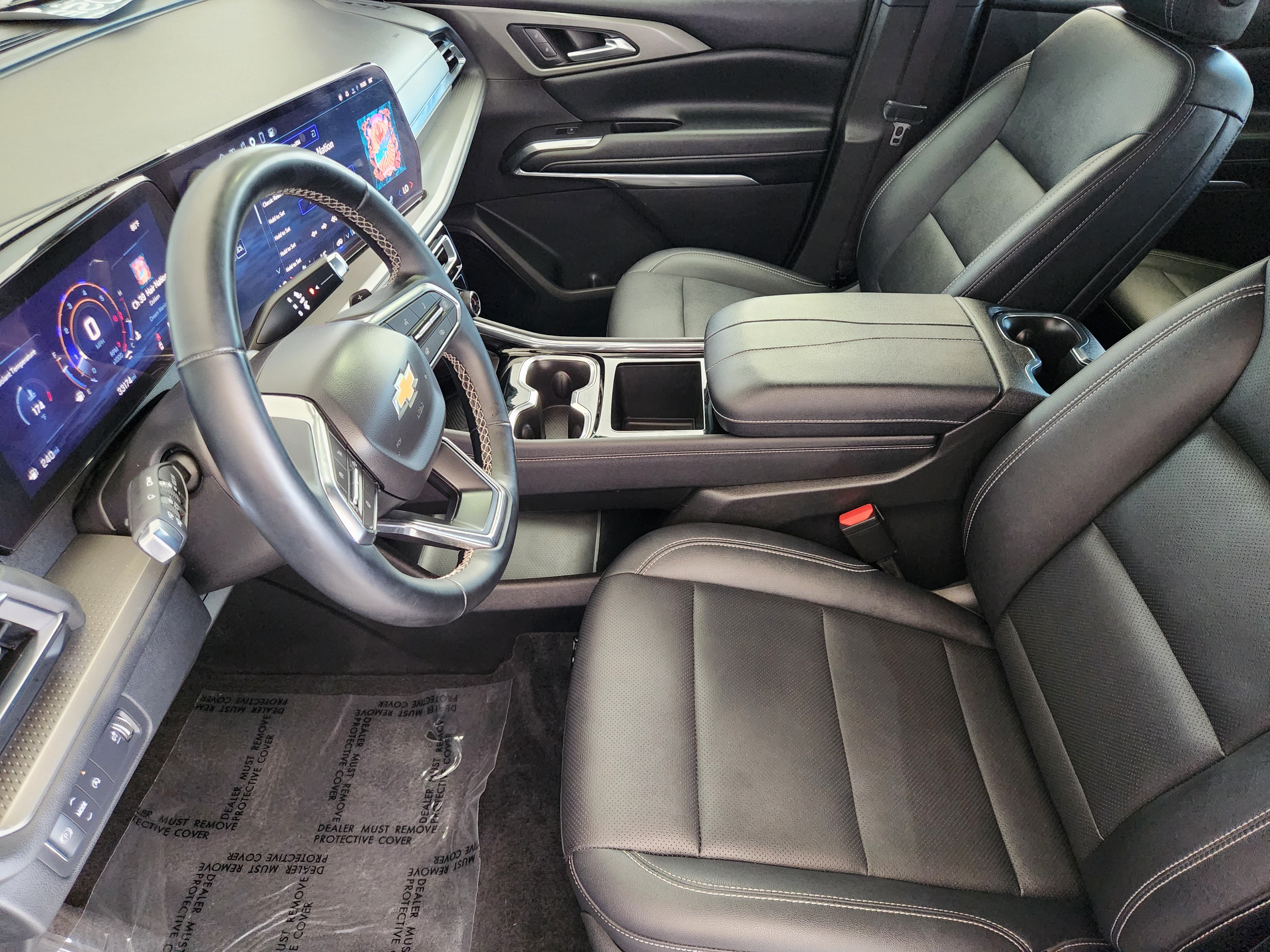 Certified 2025 Chevrolet Traverse LT FWD image 13