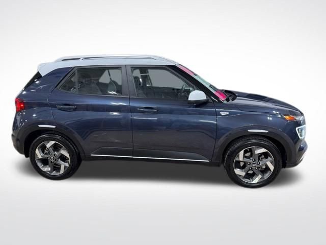 Used 2020 Hyundai Venue image 6