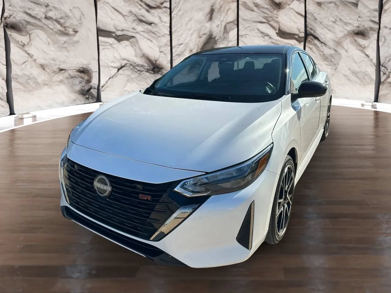 Used 2024 Nissan Sentra SR FWD image 1