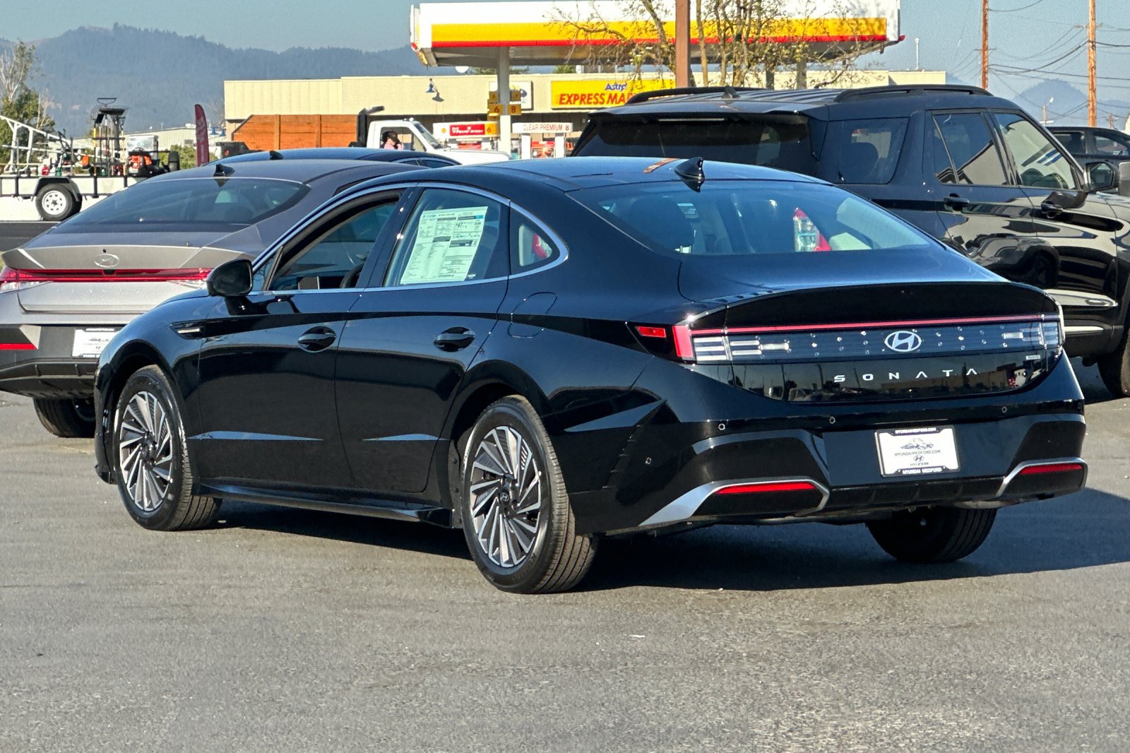 New 2025 Hyundai Sonata Limited FWD image 6