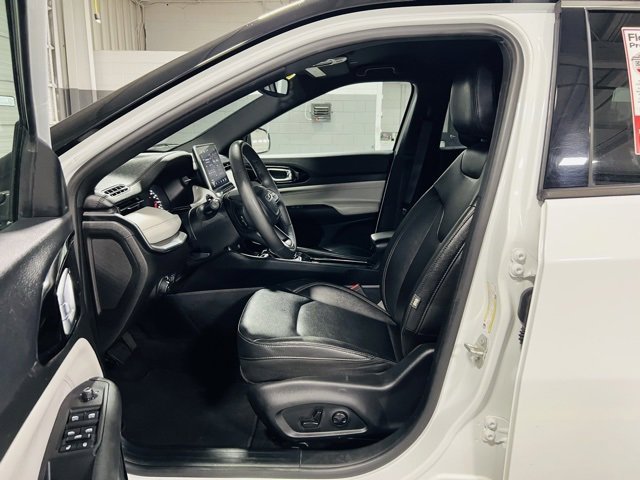 Used 2024 Jeep Compass Limited image 20