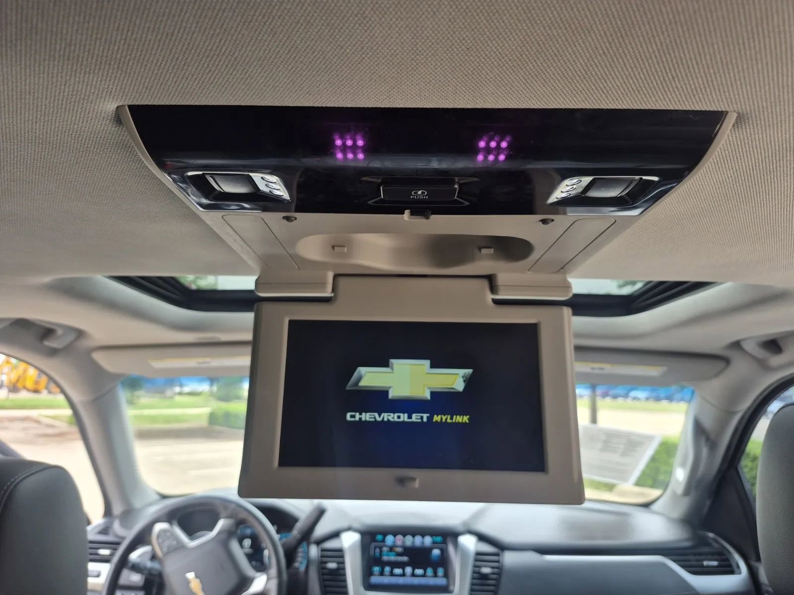 Used 2018 Chevrolet Suburban Premier AWD/4WD image 26