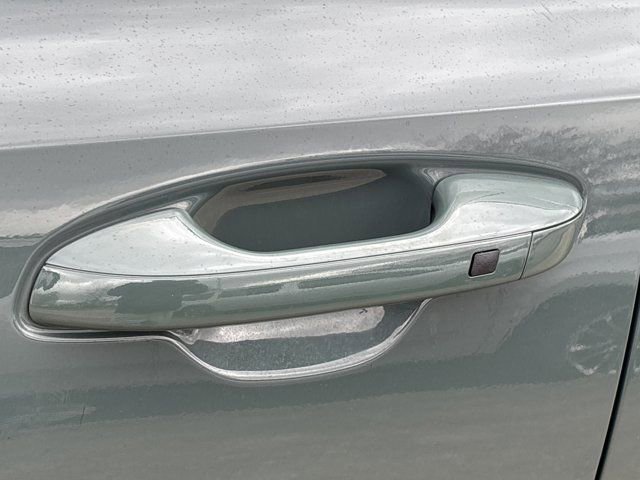 Used 2025 Kia Sorento EX image 15
