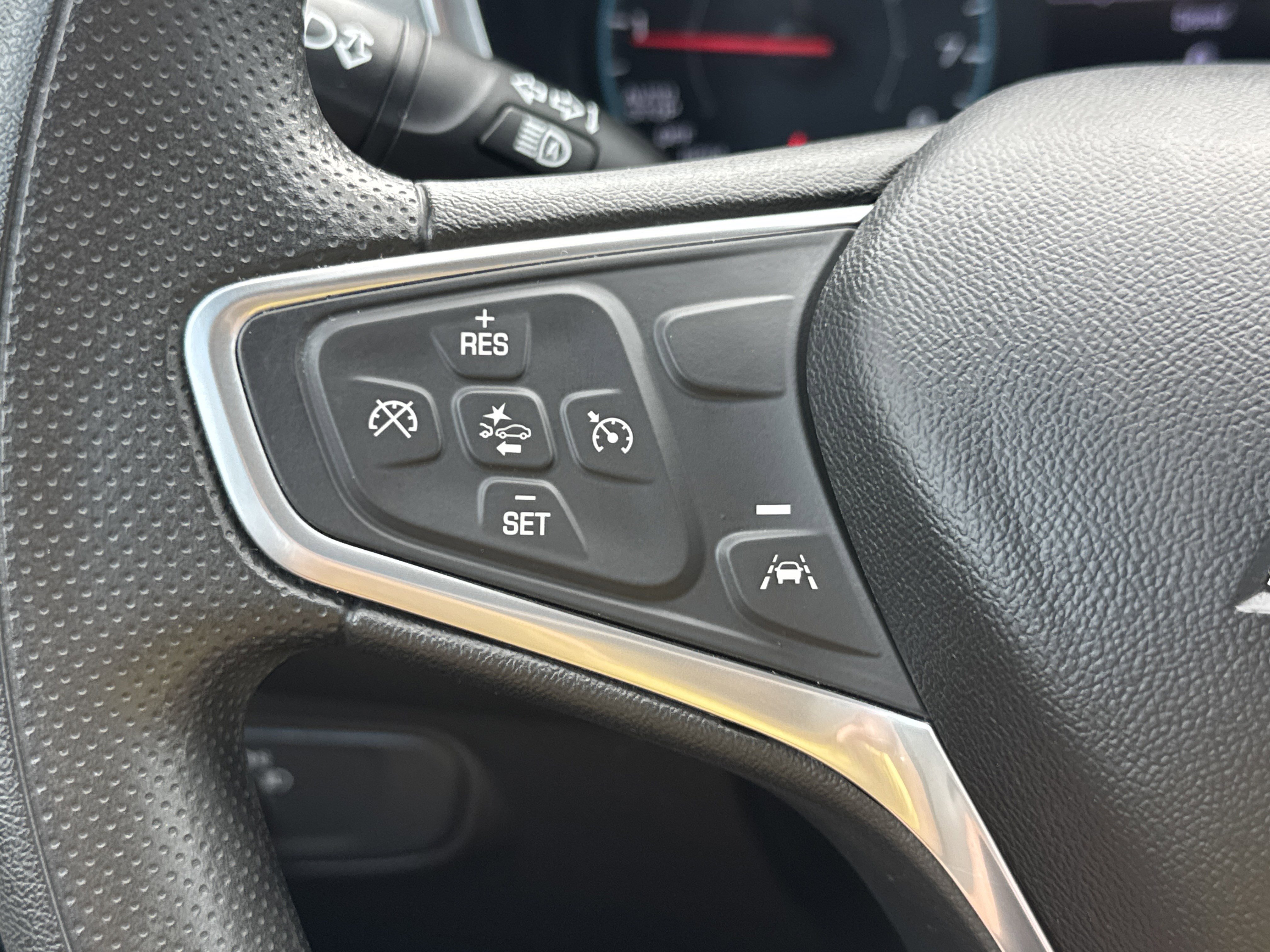Used 2022 Chevrolet Equinox LS FWD image 16