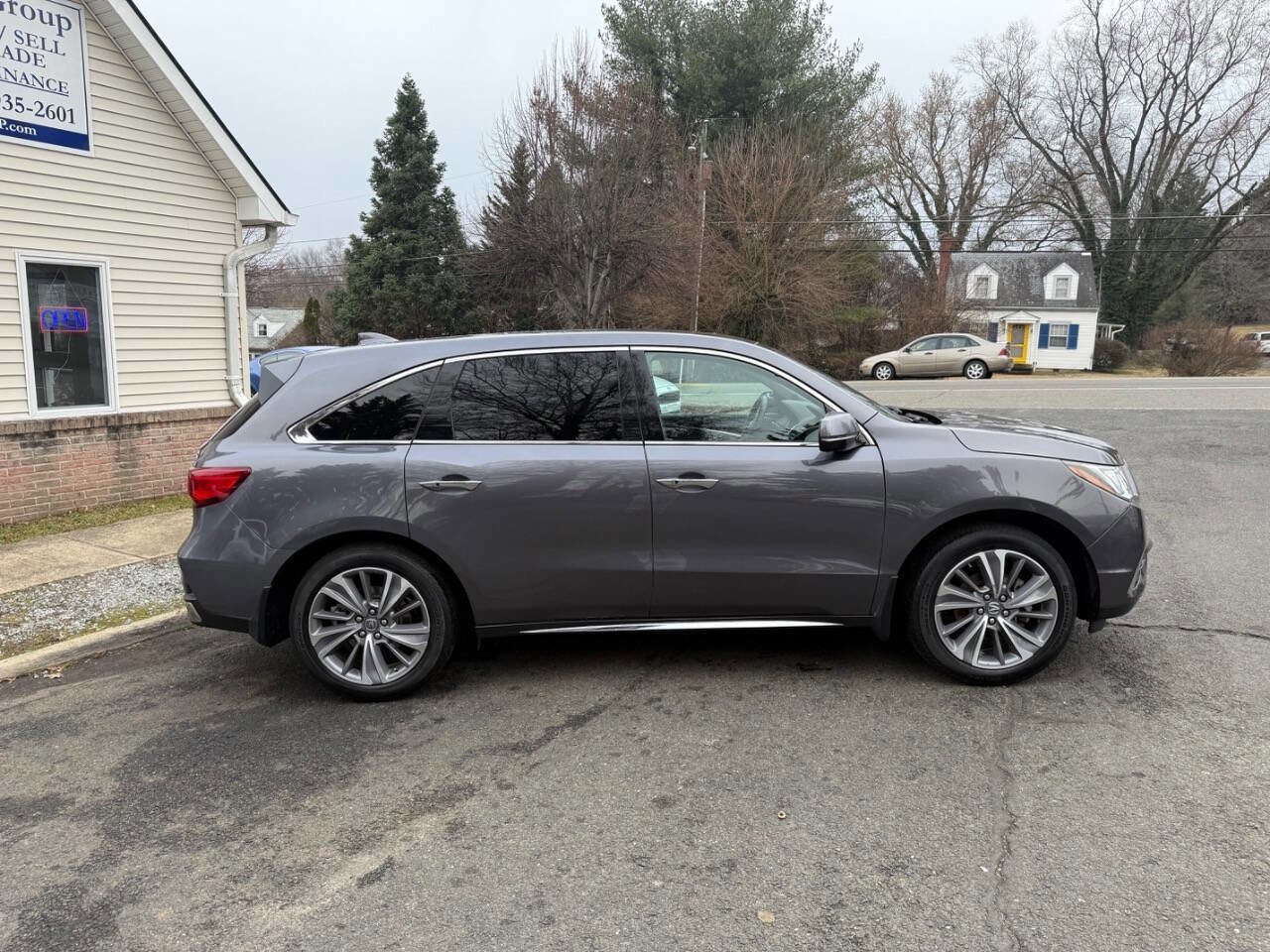 Used 2017 Acura MDX SH-AWD w/ Technology Package image 5