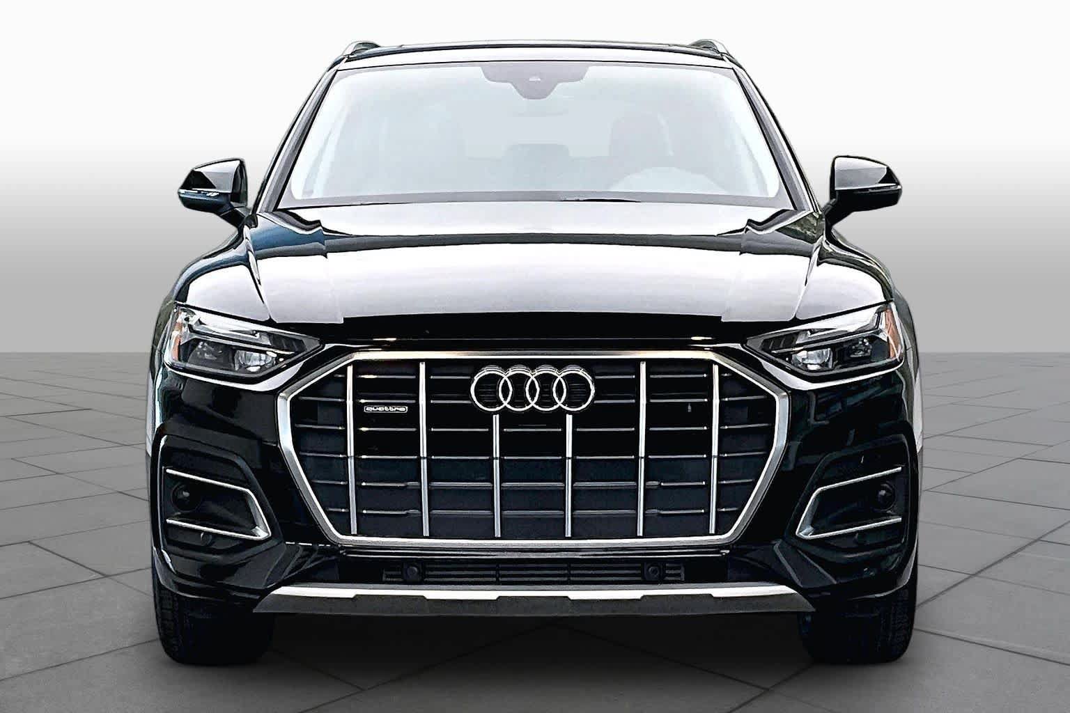 Used 2023 Audi Q5 2.0T Premium w/ Convenience Package AWD/4WD image 4