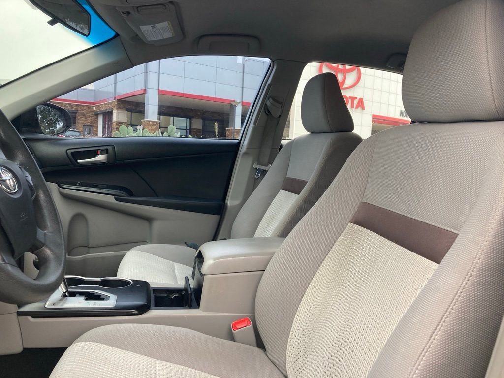 Used 2012 Toyota Camry LE FWD image 10