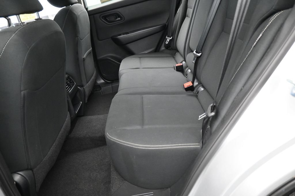 Used 2024 Nissan Rogue S FWD image 31