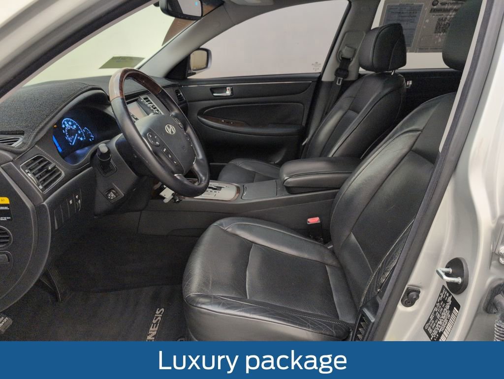 Used 2010 Hyundai Genesis 4.6 image 5