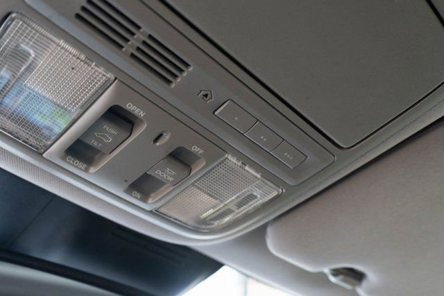 Used 2022 Honda CR-V Touring image 30