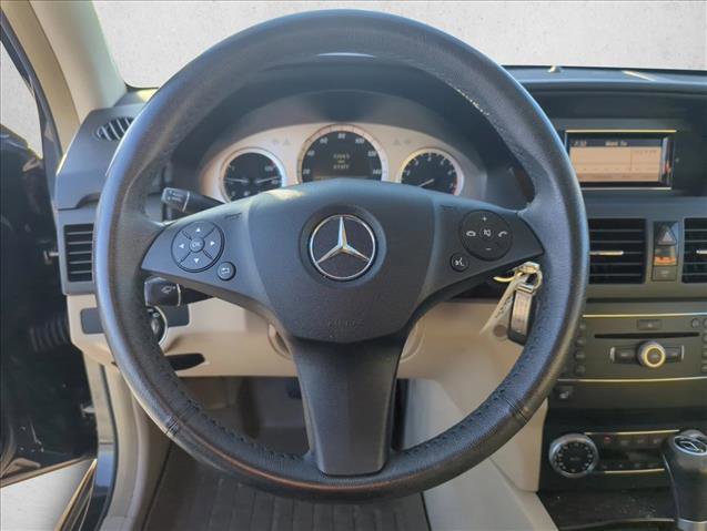 Used 2010 Mercedes-Benz GLK 350 4MATIC image 13