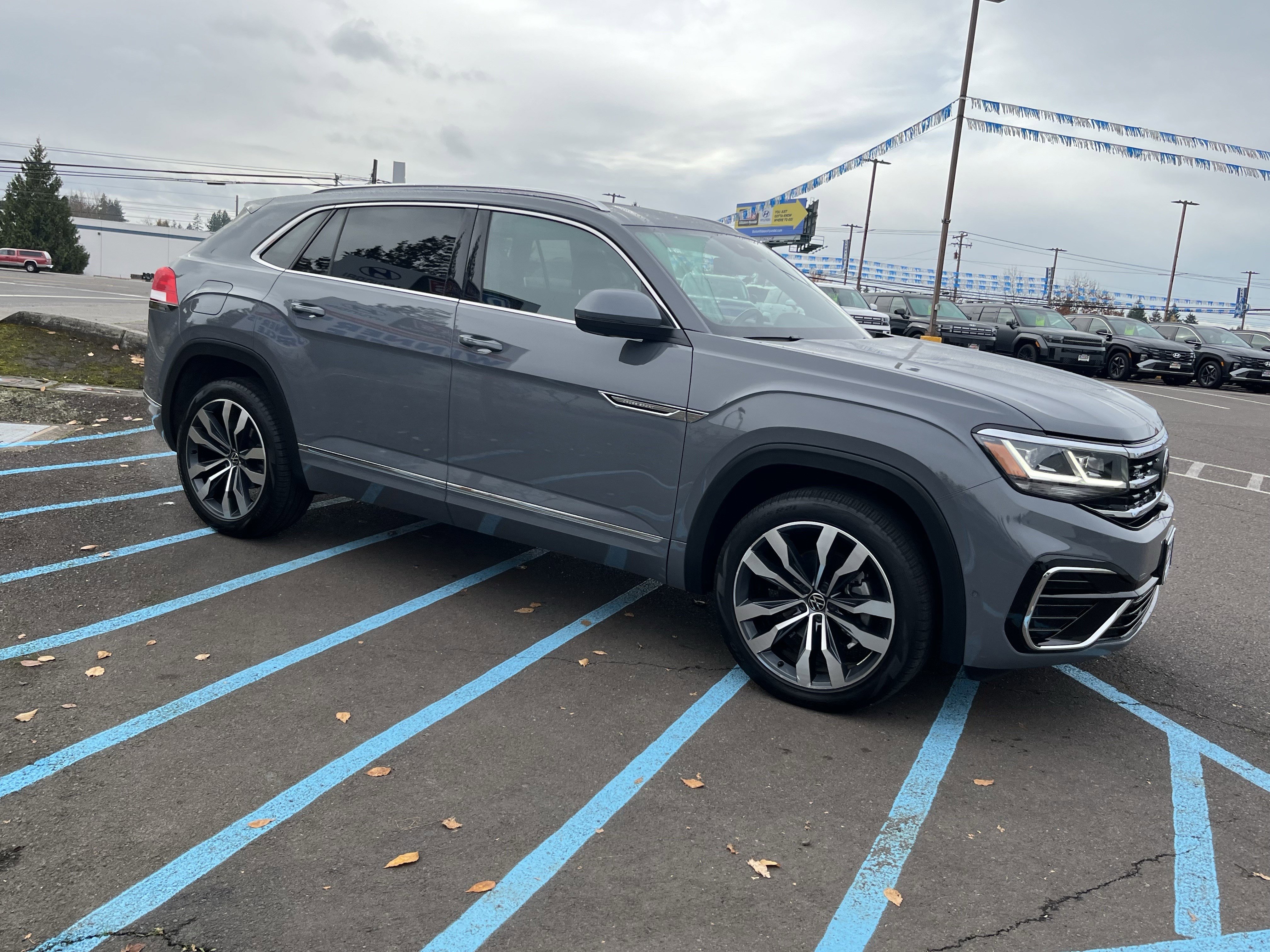 Used 2023 Volkswagen Atlas Cross Sport SEL Premium R-Line image 7