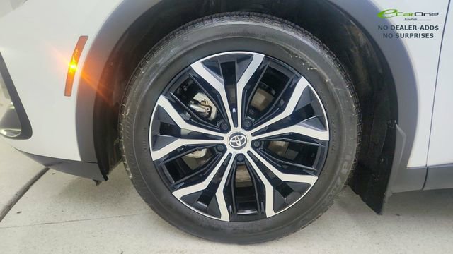 Used 2024 Toyota Crown AWD/4WD image 54