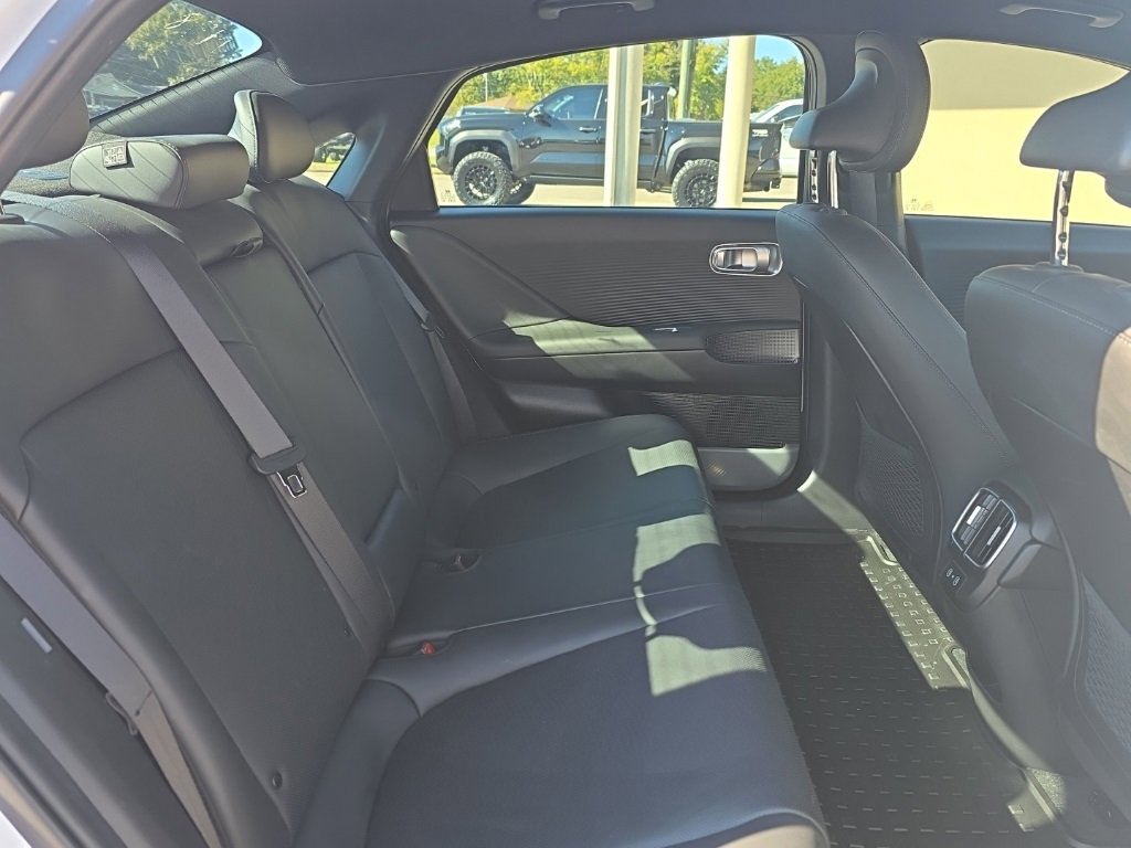 Certified 2025 Hyundai Ioniq 6 SEL image 15