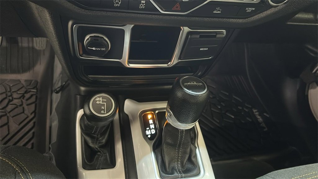 Used 2024 Jeep Gladiator Sport image 26