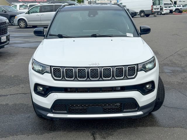 Used 2024 Jeep Compass Limited AWD/4WD video 3
