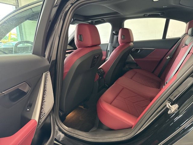 Used 2025 BMW i5 xDrive40 w/ Premium Package image 41