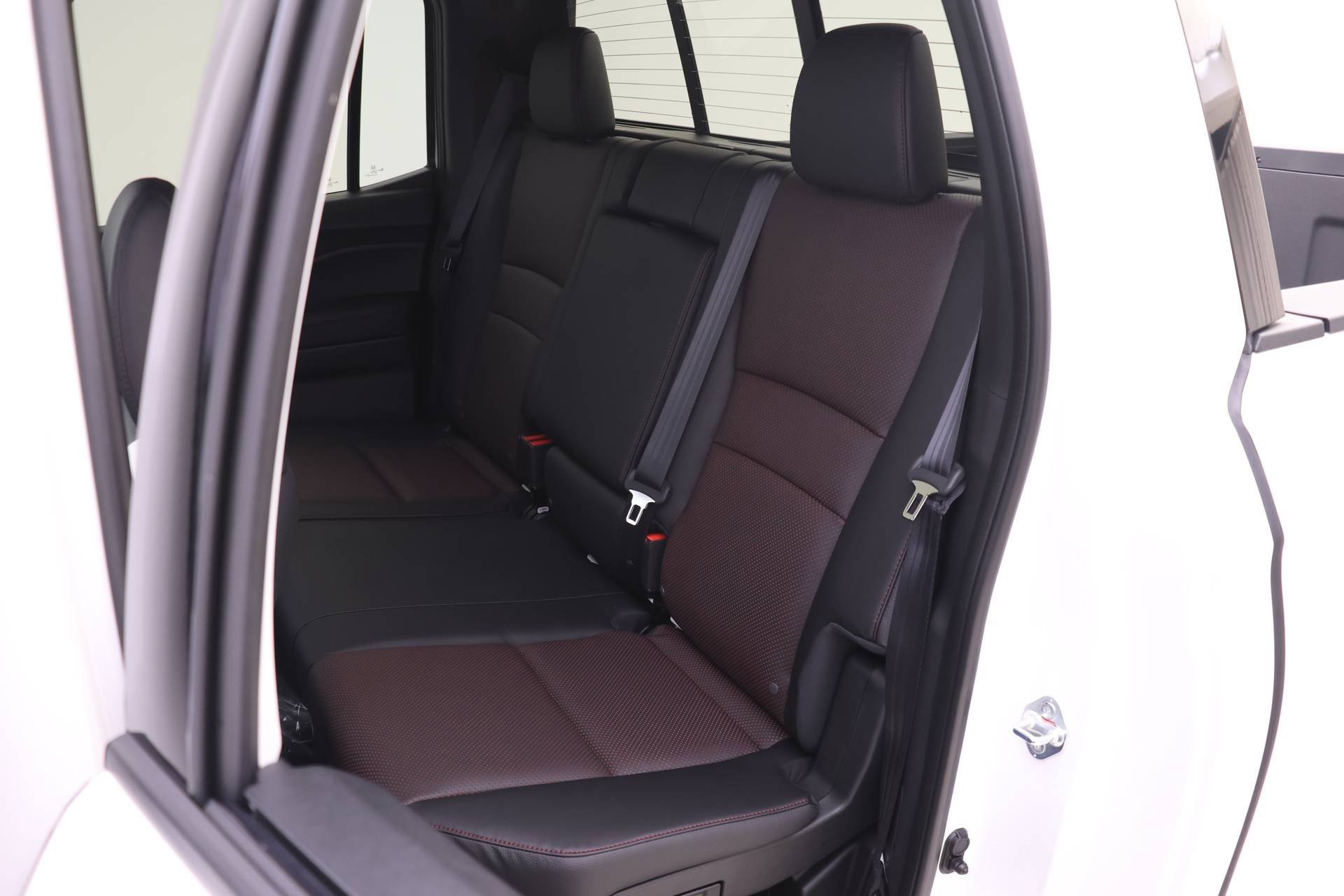 New 2026 Honda Ridgeline Black Edition image 9