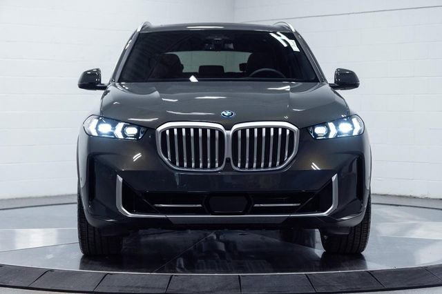 New 2026 BMW X5 xDrive50e image 7
