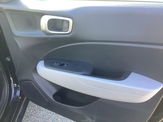 Certified 2026 Hyundai Venue SEL image 23