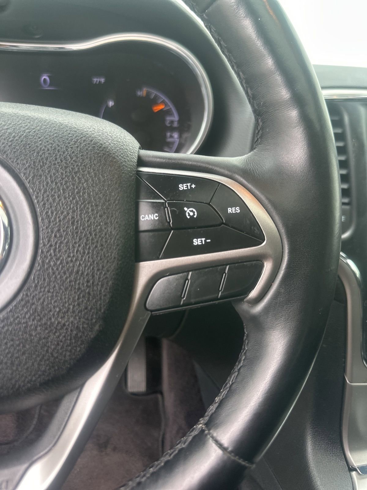 Used 2018 Jeep Grand Cherokee Altitude RWD image 21