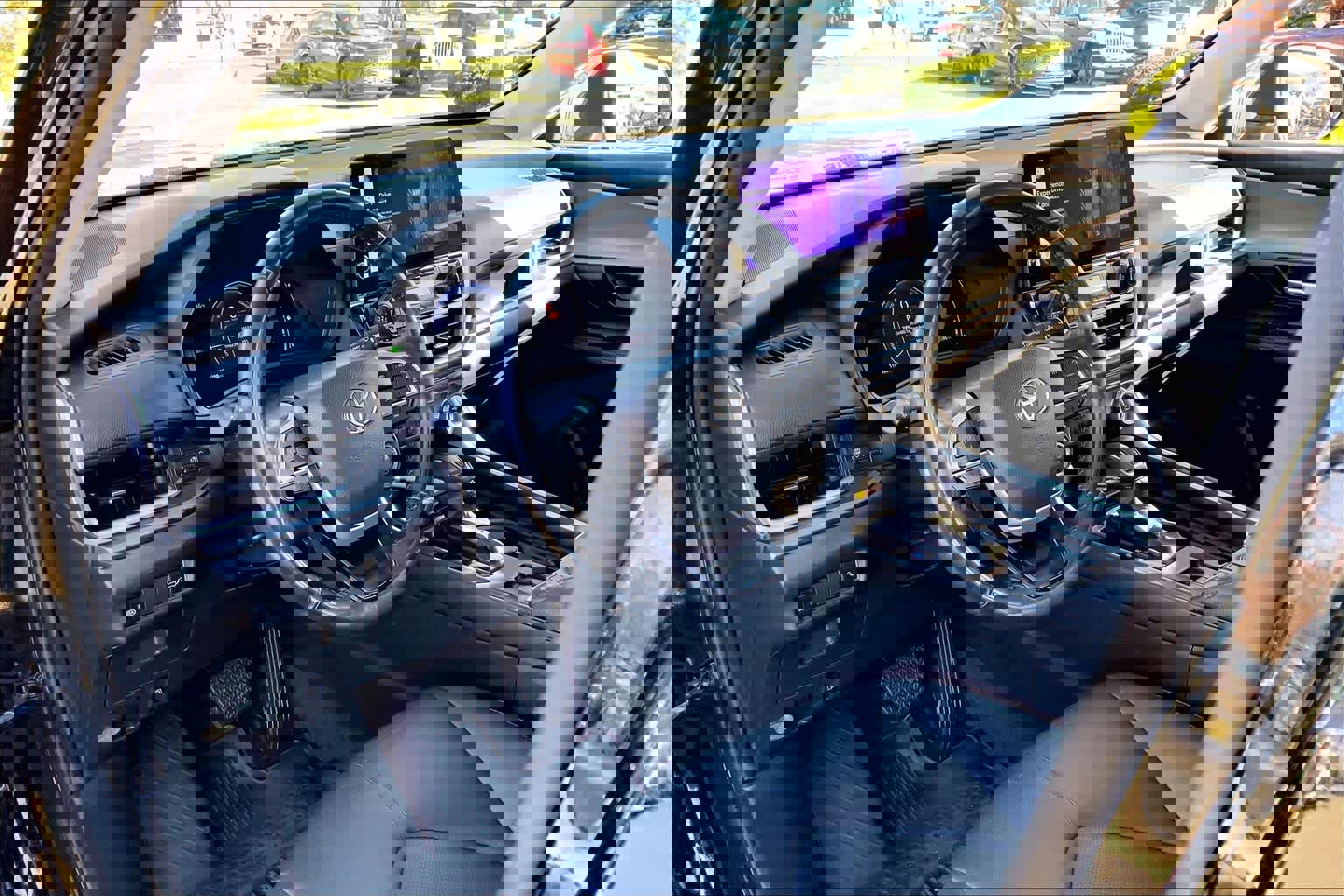 Used 2024 Toyota Grand Highlander XLE image 17