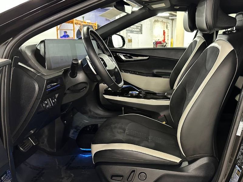 Used 2023 Kia EV6 GT-Line w/ GT-Line Suede Seat Package AWD/4WD image 20