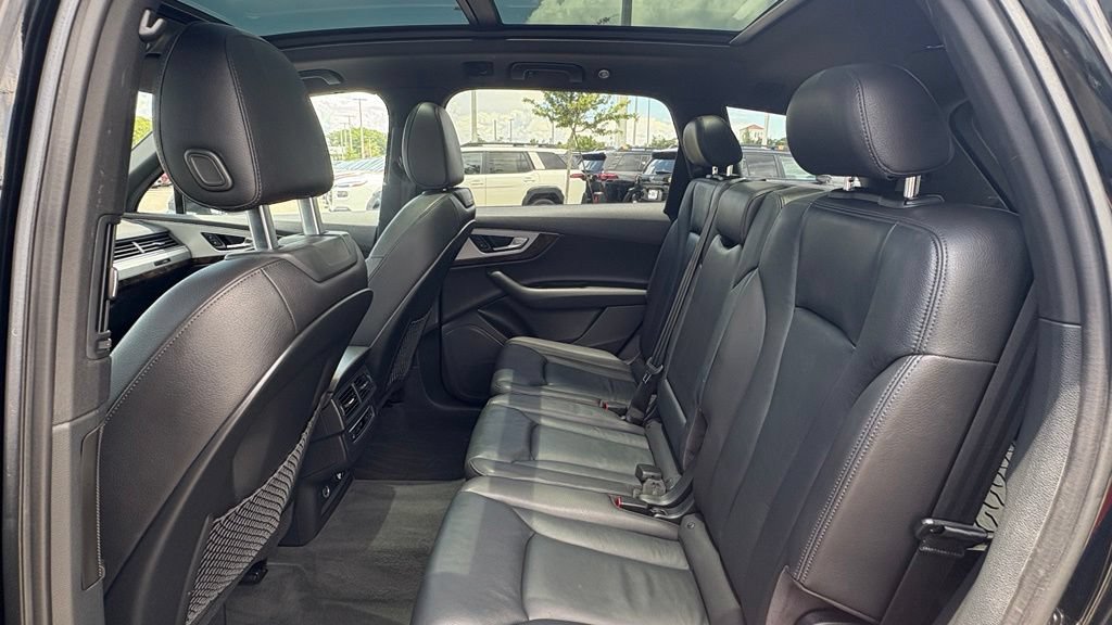 Used 2019 Audi Q7 2.0T Premium w/ Convenience Package AWD/4WD image 18