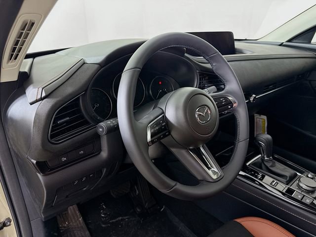 New 2025 MAZDA CX-30 Carbon image 9