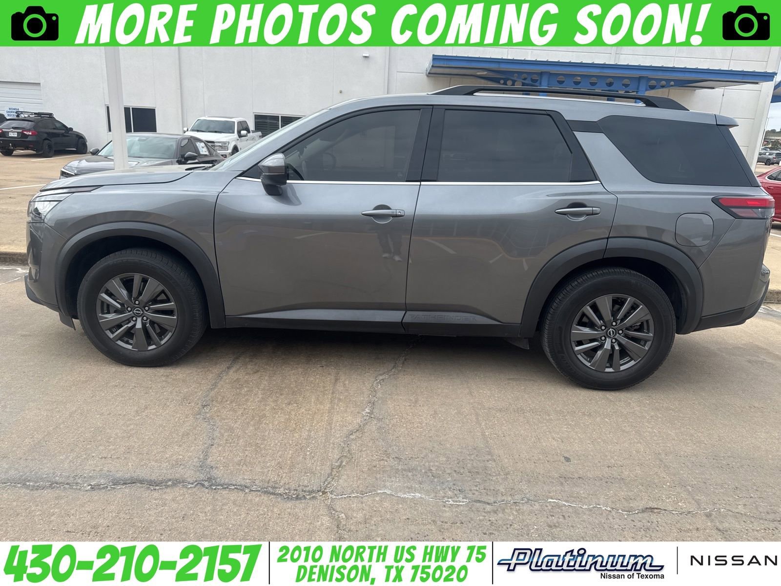 Used 2023 Nissan Pathfinder SV image 1