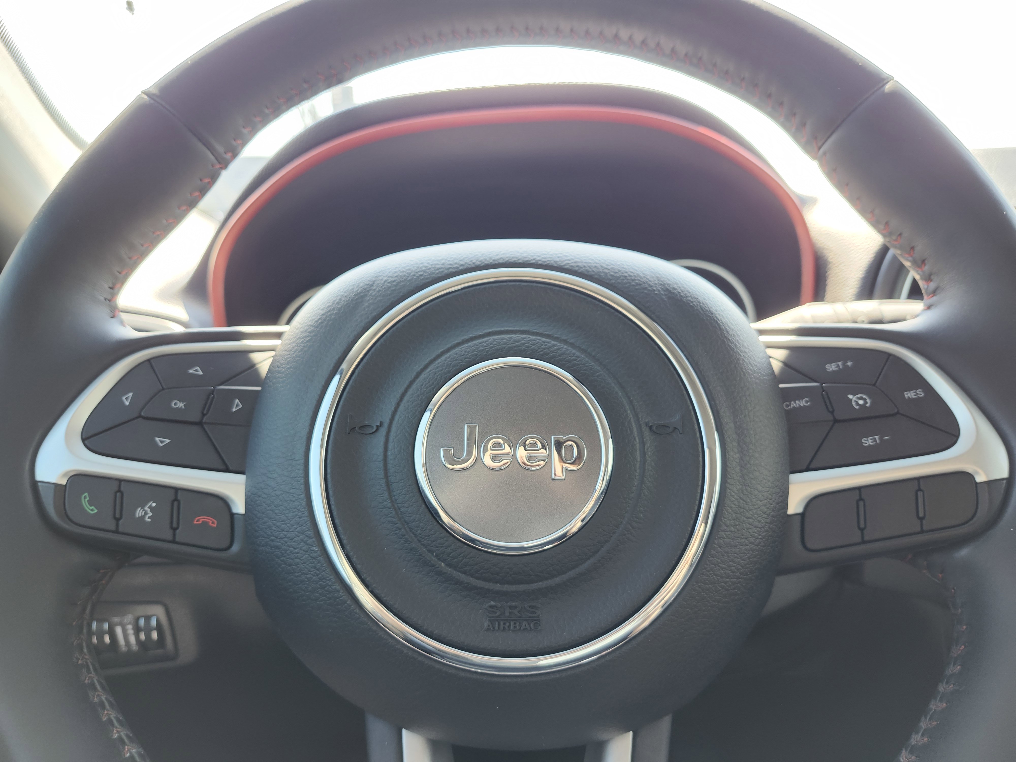 Used 2017 Jeep Compass Trailhawk w/ Leather Interior Group image 27