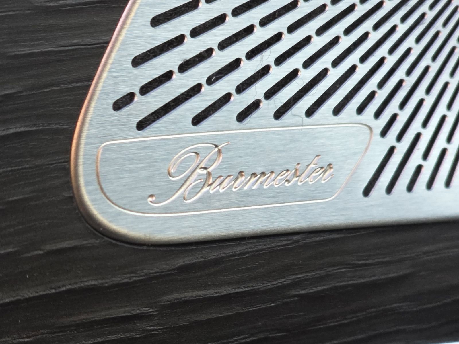 Used 2024 Mercedes-Benz GLS 450 4MATIC image 9